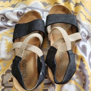 Igi & Co women's sandles.